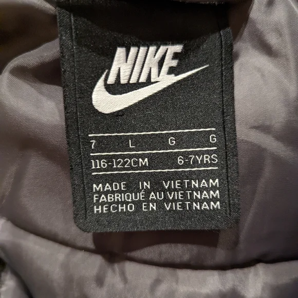 Boy's Nike Puffer Jacket, Size 7 - Picture 3 of 3